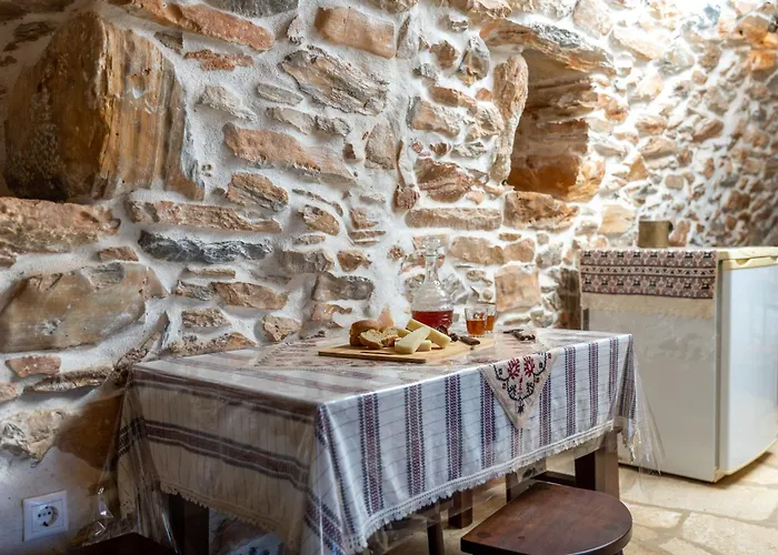 Mitatos Naxos - Apeiranthos 펜션 Ligaridia